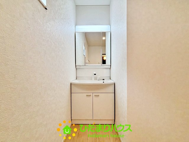 古河市諸川第9　新築一戸建て　01　クレイドルガーデンの独立洗面台