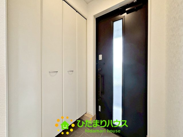 古河市諸川第9　新築一戸建て　01　クレイドルガーデンの玄関