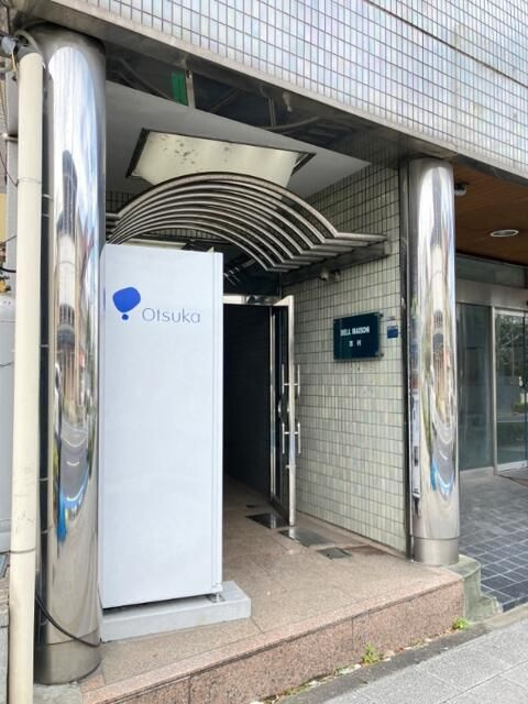 ベルメゾン志村のエントランス