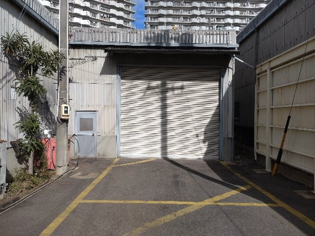 鳴海町字小森貸倉庫
