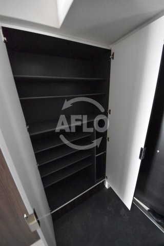 プレサンスOSAKA DOME CITYビーツの玄関|プレサンスOSKA DOME CITYビーツ　下駄箱