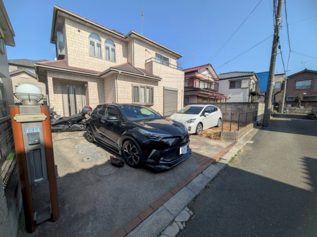 【駐車場】 | 鎌ヶ谷市東中沢4丁目　中古戸建て | カースペース2台分