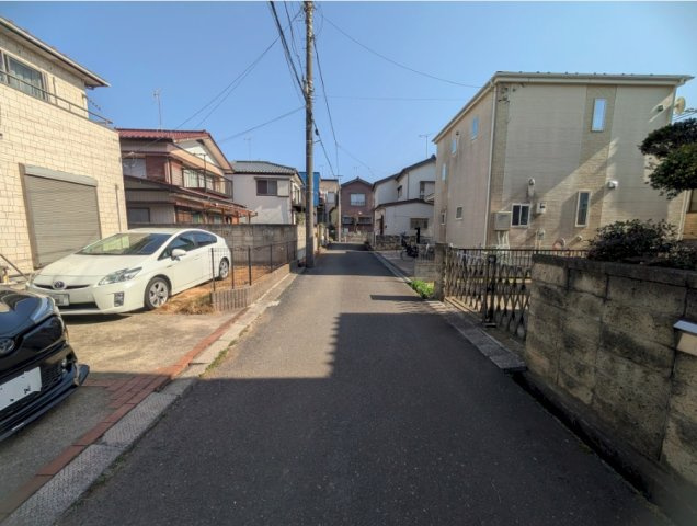 【前面道路含む現地写真】 | 鎌ヶ谷市東中沢4丁目　中古戸建て | 前面道路写真