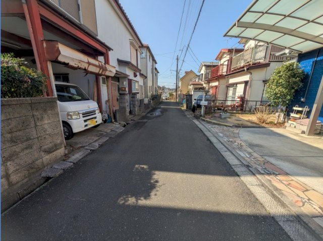 【前面道路含む現地写真】 | 鎌ヶ谷市東中沢4丁目　中古戸建て | 前面道路写真