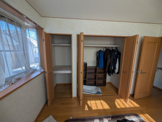 【収納】 | 鎌ヶ谷市東中沢4丁目　中古戸建て | 各居室収納あり