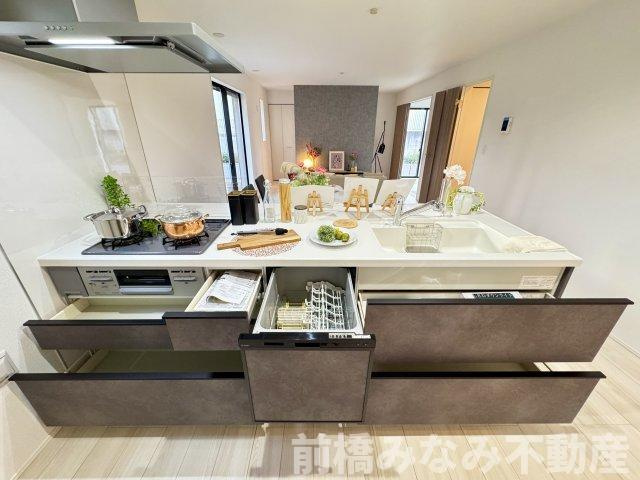 【新築】前橋市南町4丁目4期　限定1棟　グラファーレ　新築建売のキッチン|お料理しやすいキッチンです