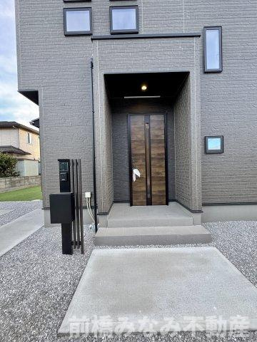 【新築】前橋市南町4丁目4期　限定1棟　グラファーレ　新築建売の玄関|玄関です
