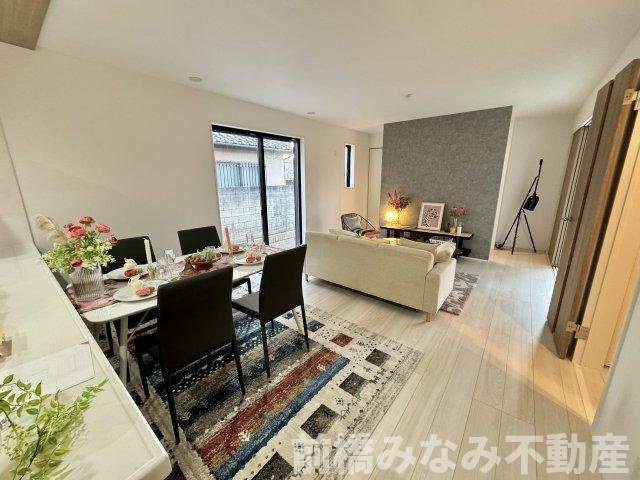 【新築】前橋市南町4丁目4期　限定1棟　グラファーレ　新築建売の居間・リビング|ゆったり過ごせる居間です