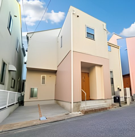 練馬区中村南3丁目　デザイン性と暮らし心地　中古戸建の外観