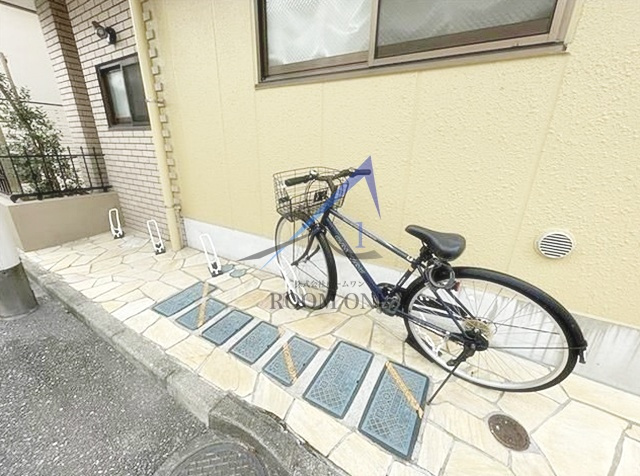 メゾン・エムのその他共用部分|駐輪スペースです。