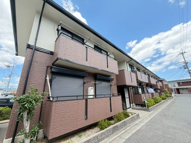高槻市大冠町２丁目のアパート
