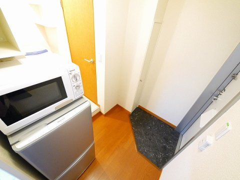 レオパレスルイソウの設備|電子レンジ 冷蔵庫