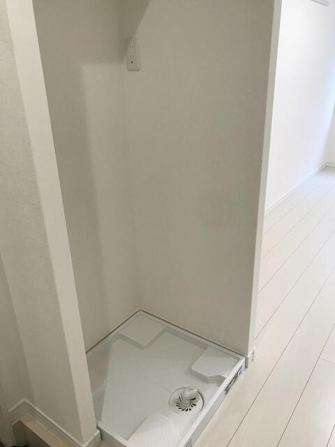 防水パン付きの室内洗濯機置場