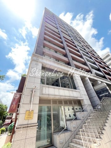 横浜市中区日本大通の賃貸マンションの外観