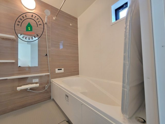 糟屋郡宇美町宇美東3丁目第3-3棟（1号棟）　の内観：施工例|1日の疲れを癒してくれる広々バスルーム。雨の日のお洗濯にも大活躍な浴室乾燥機付です！