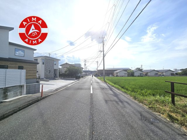 糟屋郡宇美町宇美東3丁目第3-3棟（1号棟）　の外観|前面道路含む現地の写真です。