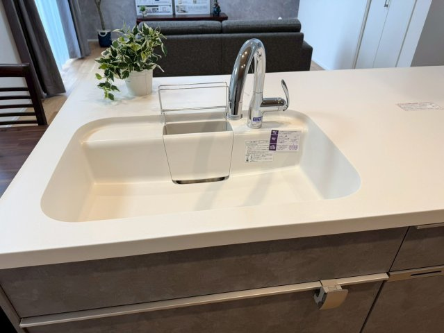 SUN COURTーサンコート－小倉南区東貫3丁目【小倉南区　新築戸建て】のキッチン|節水のハンズフリー水栓♪【小倉南区　新築戸建て】