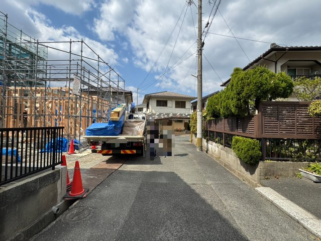 SUN COURTーサンコート－小倉南区東貫3丁目【小倉南区　新築戸建て】の前面道路含む現地写真|現地撮影　2026,3,10　SUN COURTーサンコート－小倉南区東貫3丁目【小倉南区　新築戸建て