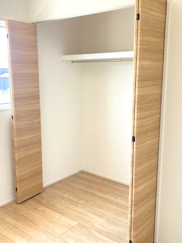 ブルーミングガーデン前橋市駒形町　2号棟の収納|2階洋室2収納です♪
