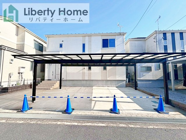 牛久市刈谷町2丁目　中古戸建の駐車場