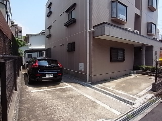 パル六甲の駐車場