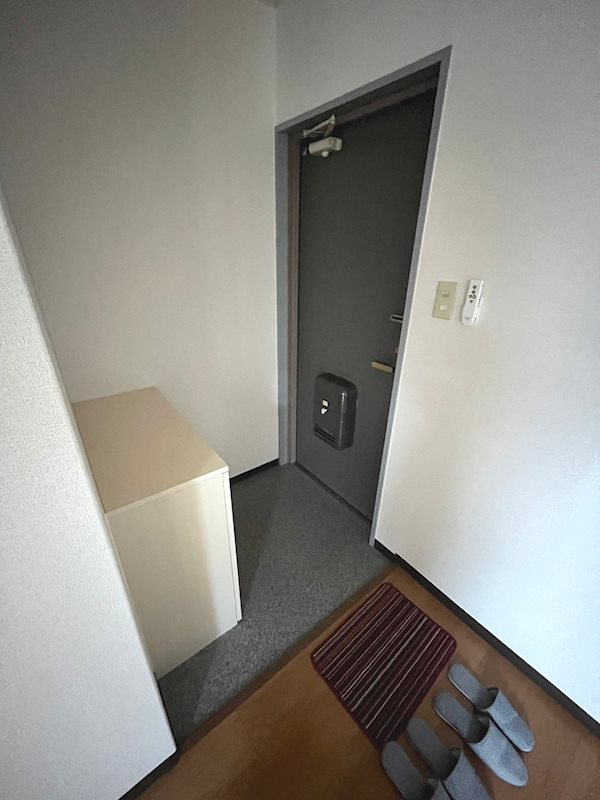 パル六甲の玄関