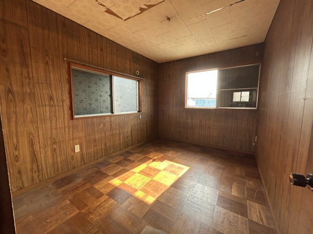 富木島町伏見四丁目貸家の寝室