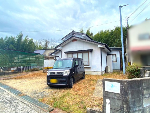 西岐波上の原の駐車場
