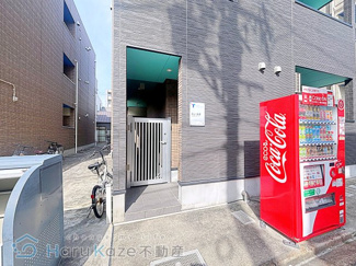 【エントランス】