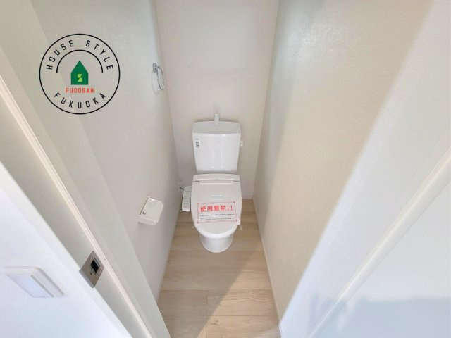 糟屋郡宇美町宇美東3丁目第3-3棟（2号棟）　の内観：施工例|温水洗浄便座を完備しております。2ヶ所にトイレがあるのは朝の慌ただしい時間も安心です。
