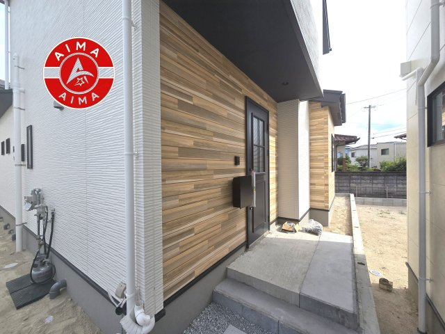 糟屋郡宇美町宇美東3丁目第3-3棟（2号棟）　の玄関|おでかけの時も帰った時も、「我が家」を最初に感じでもらえる素敵な空間に。
