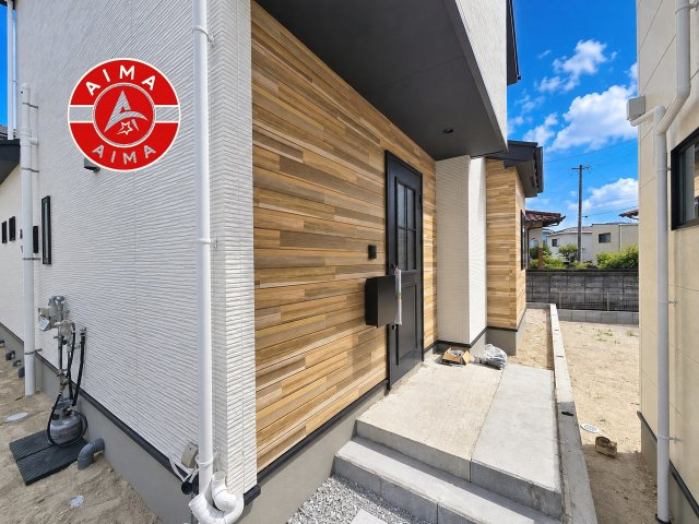 糟屋郡宇美町宇美東3丁目第3-3棟（2号棟）　の玄関|おでかけの時も帰った時も、「我が家」を最初に感じでもらえる素敵な空間に。