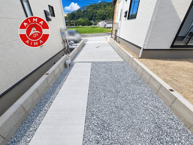 糟屋郡宇美町宇美東3丁目第3-3棟（2号棟）　の外観|広々した駐車場です。