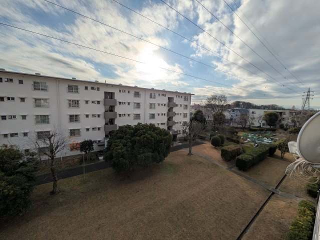 西遊馬団地６号棟の展望