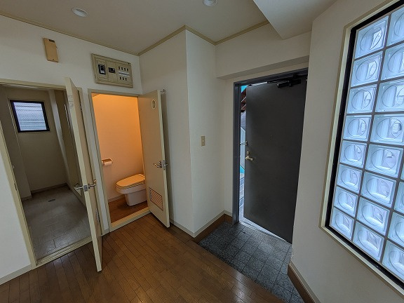 アクセス立野町の玄関