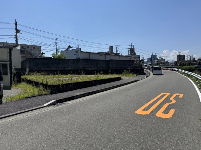 秦野市曽屋