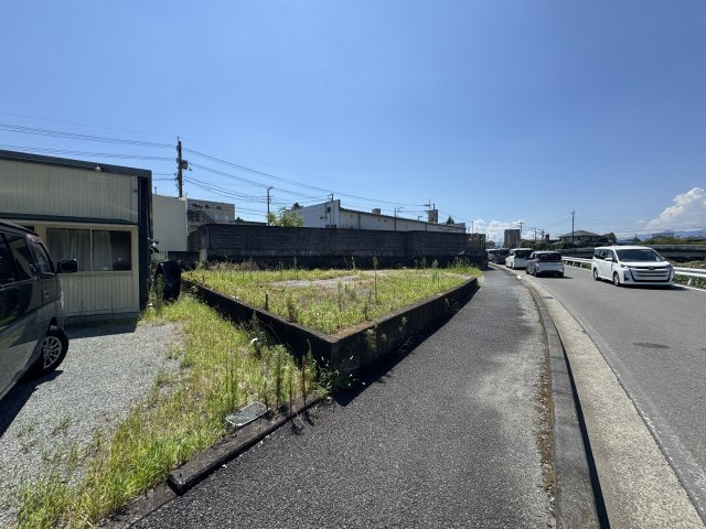 秦野市曽屋の前面道路含む現地写真