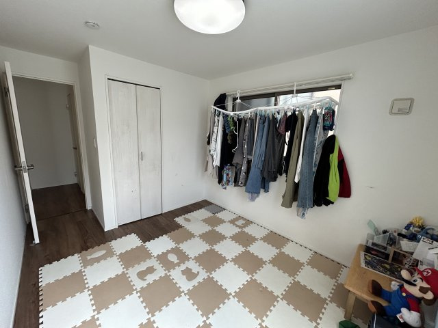 新座市石神５丁目の洋室