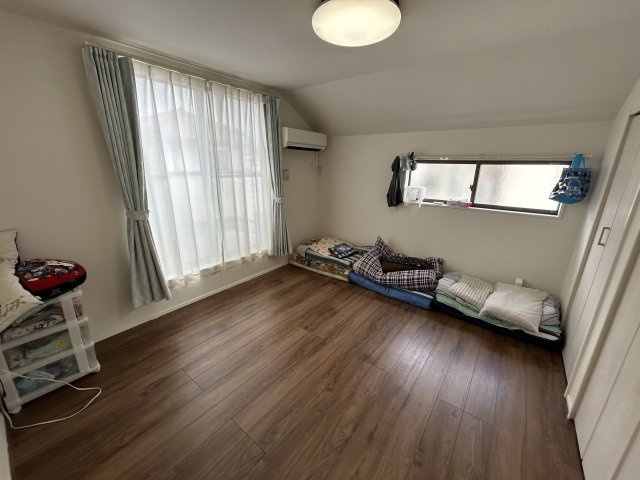 新座市石神５丁目の洋室