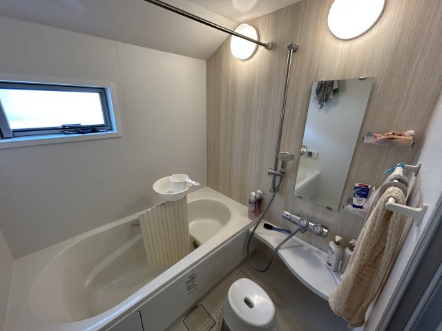 新座市石神５丁目の浴室