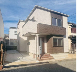 箕面市粟生新家３丁目　中古戸建の外観