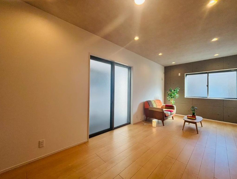 箕面市粟生新家３丁目　中古戸建