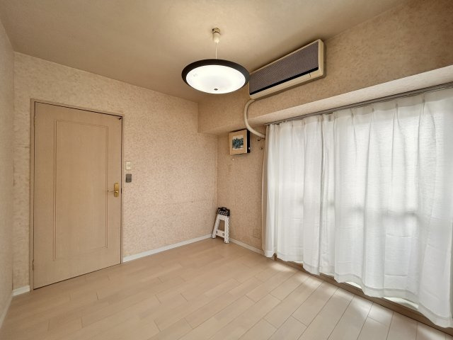 マリンリゾートOOI大井の洋室|洋室5.7帖　別角度☆