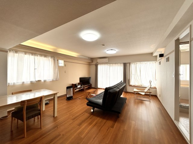 マリンリゾートOOI大井の居間・リビング|リビング別角度☆