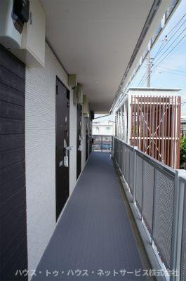 リブリ・こでまりのエントランス