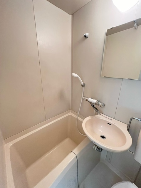 夕月ビルの浴室