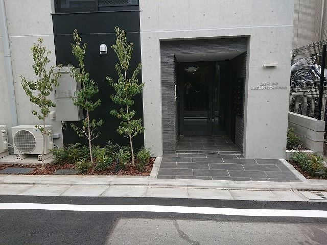 LEGALAND目黒大岡山のエントランス