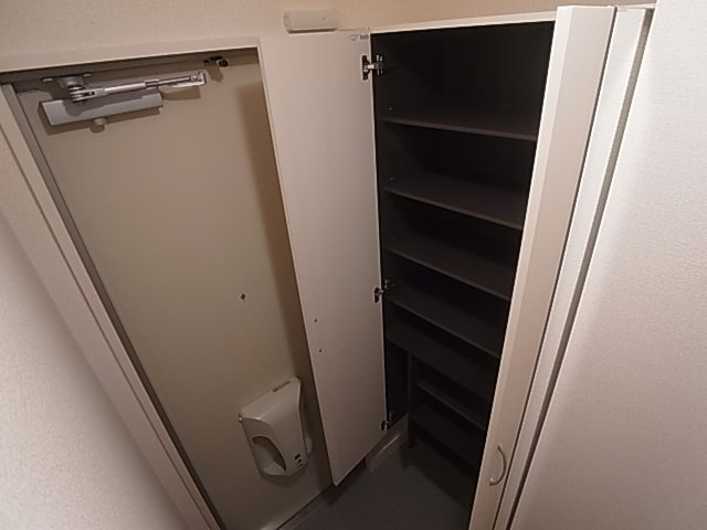 神戸市須磨区月見山町３丁目のアパート