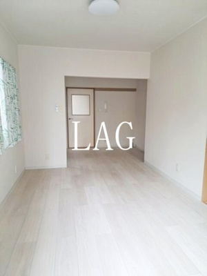 【居間・リビング】 | サンハイツ | 洋室のお部屋です。