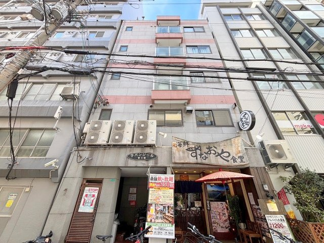 ラパンジール新大阪の外観
